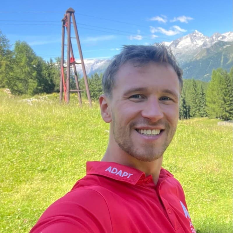 Łukasz Chrostowski, Analityk